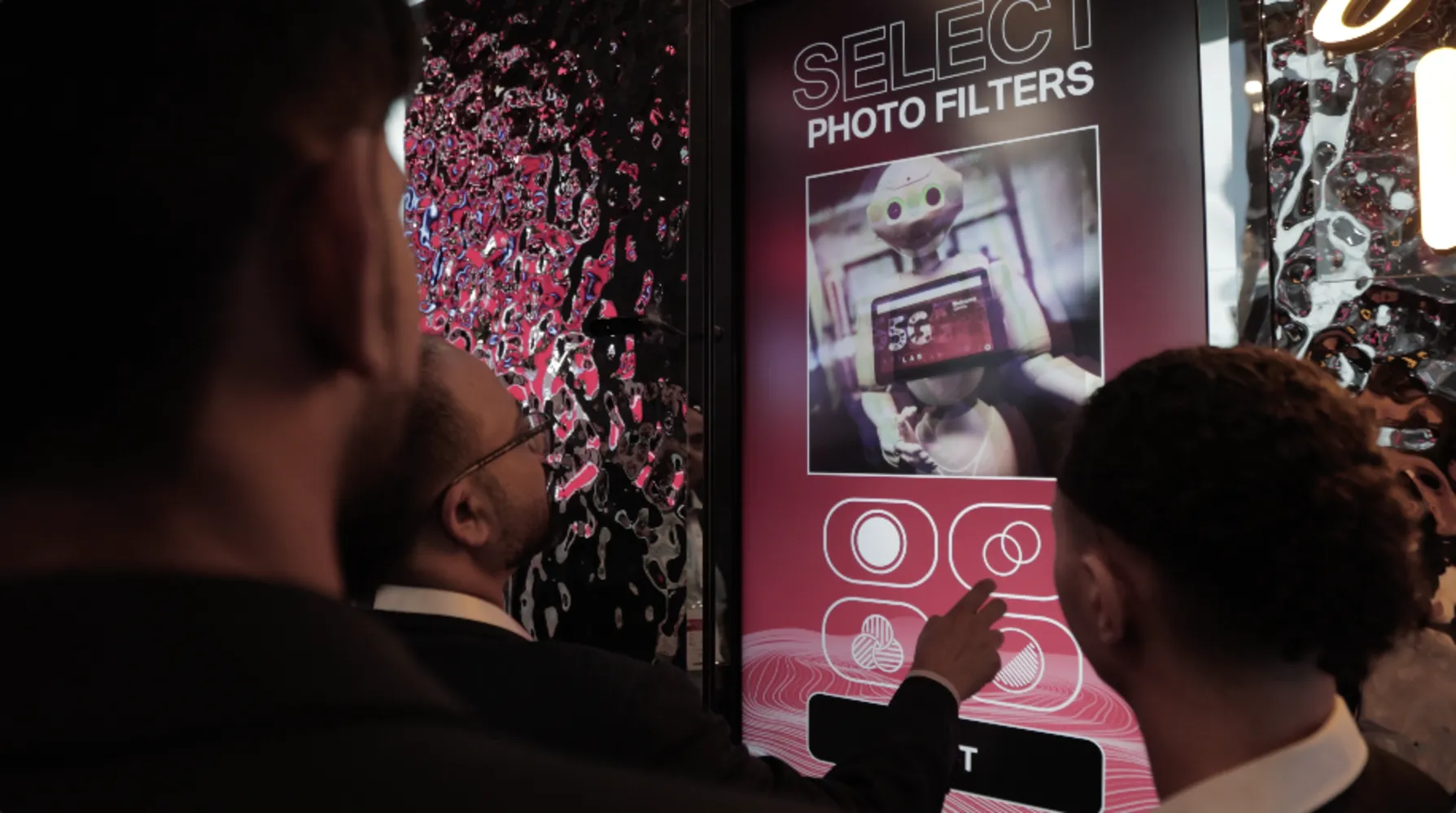 Etisalat at GITEX - Concept